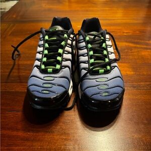 New - NIKE Air Max TNs - Men’s 6 / Women’s 7.5